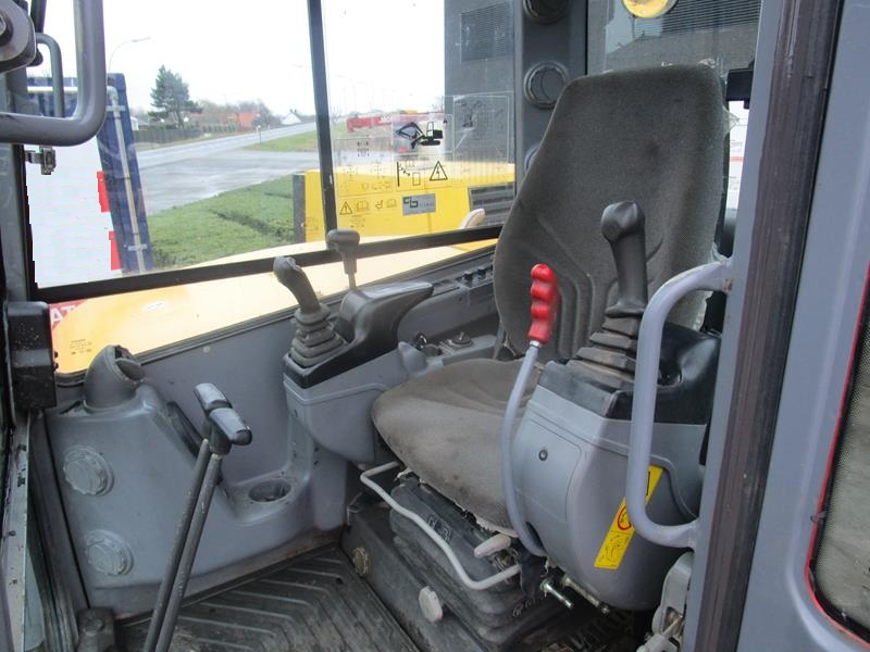 Mini-pelle Volvo ECR88 (2011) – 8,5T – Moteur 42 kW – occasion – Image 3