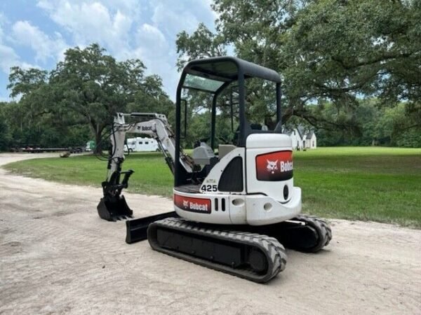 Bobcat 425G (2008) – Mini Pelle d’occasion 2,7T – 2 095 h – 4 Godets – Image 6