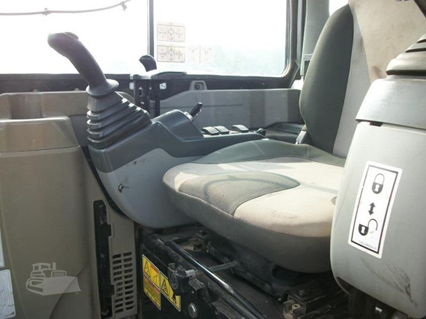 Minipelle Caterpillar 304 Cr 4.3 Tonnes – occasion – Image 2