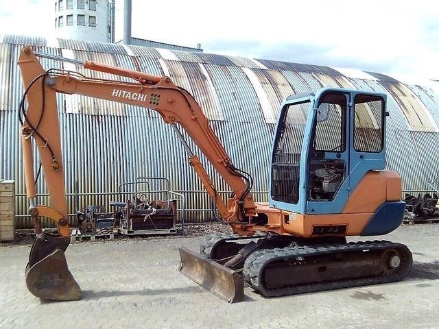 Mini-Pelle Hitachi EX 40 d’Occasion – 4,1T (2000) avec 3 Godets – Image 2