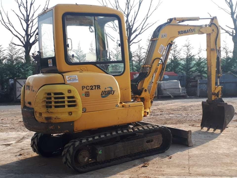 Mini-Pelle Komatsu PC27R d’Occasion (1998) – 3 Tonnes, 5 099 h