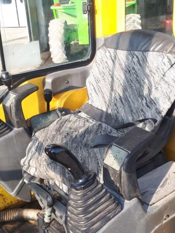 Mini-Pelle Komatsu PC27R d’Occasion (1998) – 3 Tonnes, 5 099 h – Image 2