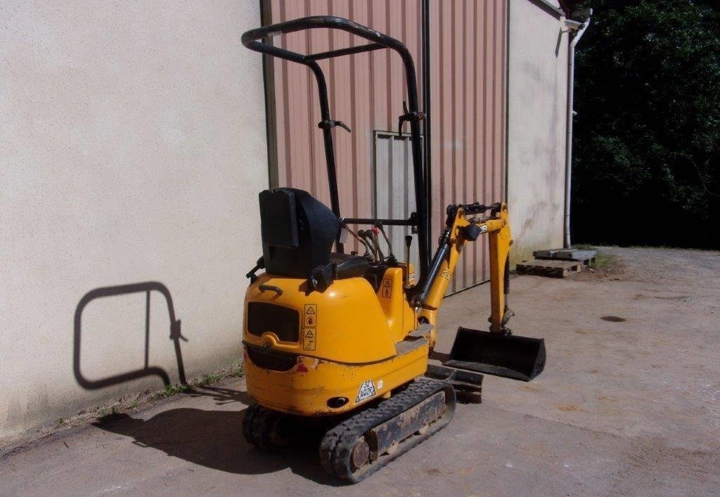 JCB 8008 (2017) – Mini Pelle 900 kg – 2 104 h – Ultra-Compacte – Image 3
