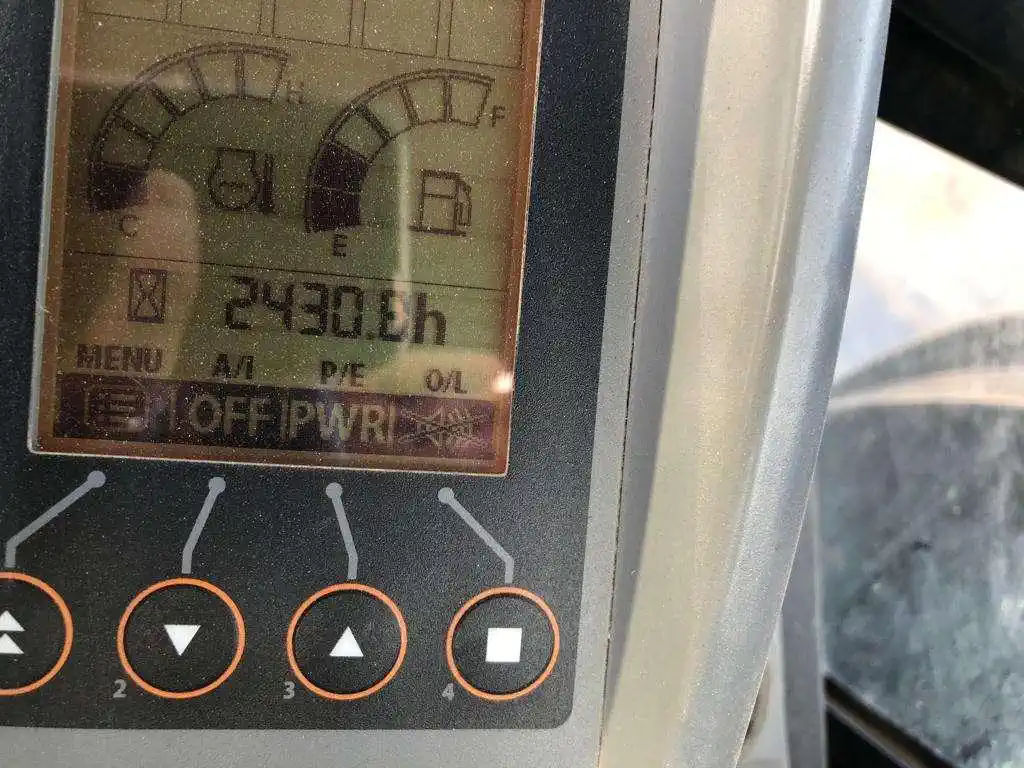 Mini pelle HITACHI ZX48U-5A CLR – occasion – Image 4