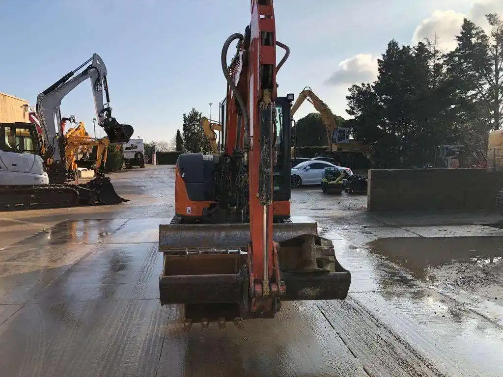 Mini pelle HITACHI ZX48U-5A CLR – occasion – Image 7